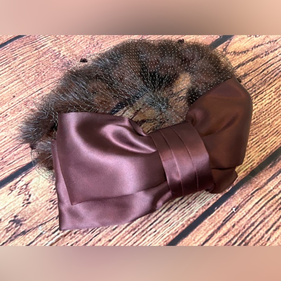 Vintage Fur Brown Feather Hat Lot Fascinator Silk Bow Netting Cap Wire - Picture 1 of 11